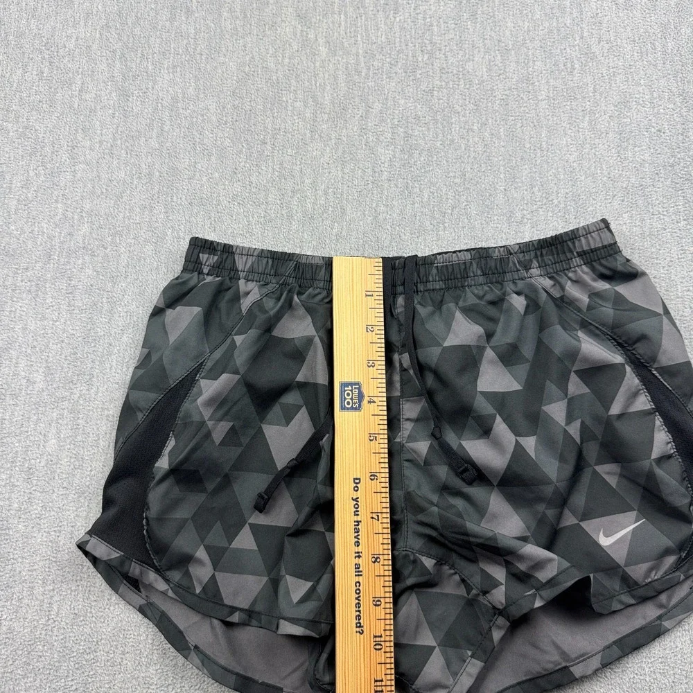 Nike Shorts Womens XS Gray Geometric Dri Fit Tempo Running Athletic Workout Gym